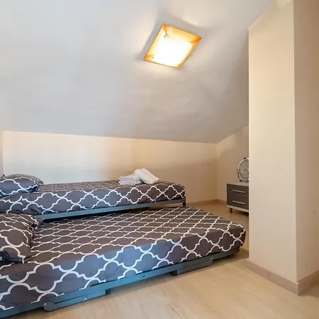 Hauzify I Ponent Apartment