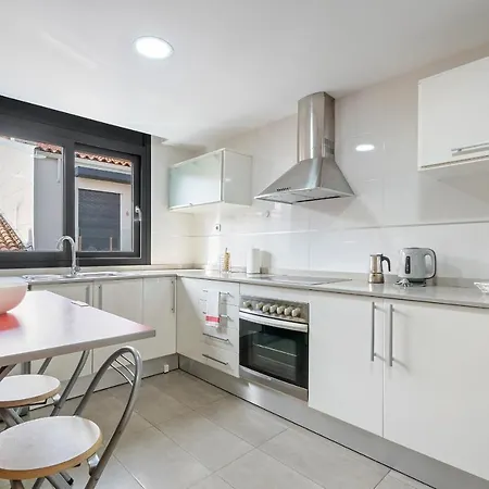 Hauzify I Ponent Apartment